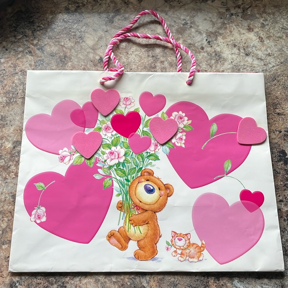 Bundle American Greetings Gift Bag & Hallmark Gift Bag ~ Heart Valentines Day - Picture 2 of 9